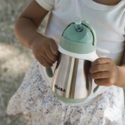 Beaba Tasse Paille Inox 250 Ml Sage Green 8 Beaba Tasse Paille Inox 250 Ml Sage Green -Beaba 913535 product amb 5a