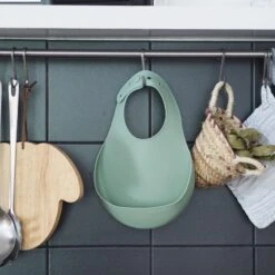 Beaba Lot De 2 Bavoirs Silicone Light Mist/sage Green -Beaba 913542 product amb 1c