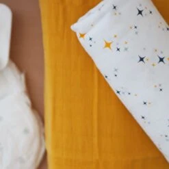 Beaba Lot De 2 Langes XXL En Coton Honey Yellow/starry Night -Beaba 920393 product amb 1a