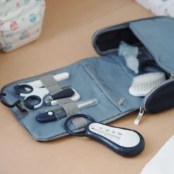 Beaba Trousse De Toilette Nomade Night Blue 7 Beaba Trousse De Toilette Nomade Night Blue -Beaba 920399 product amb 5a